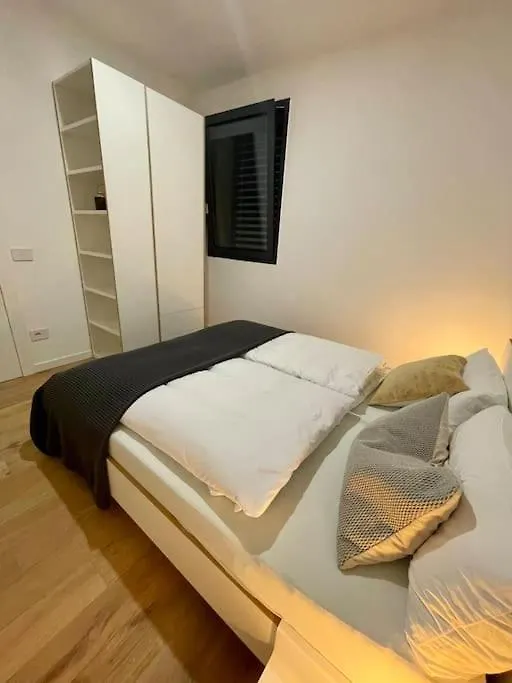 Daire Casa Caterina Moderne Wohnung Mit Berg Und Seesicht Gera Lario